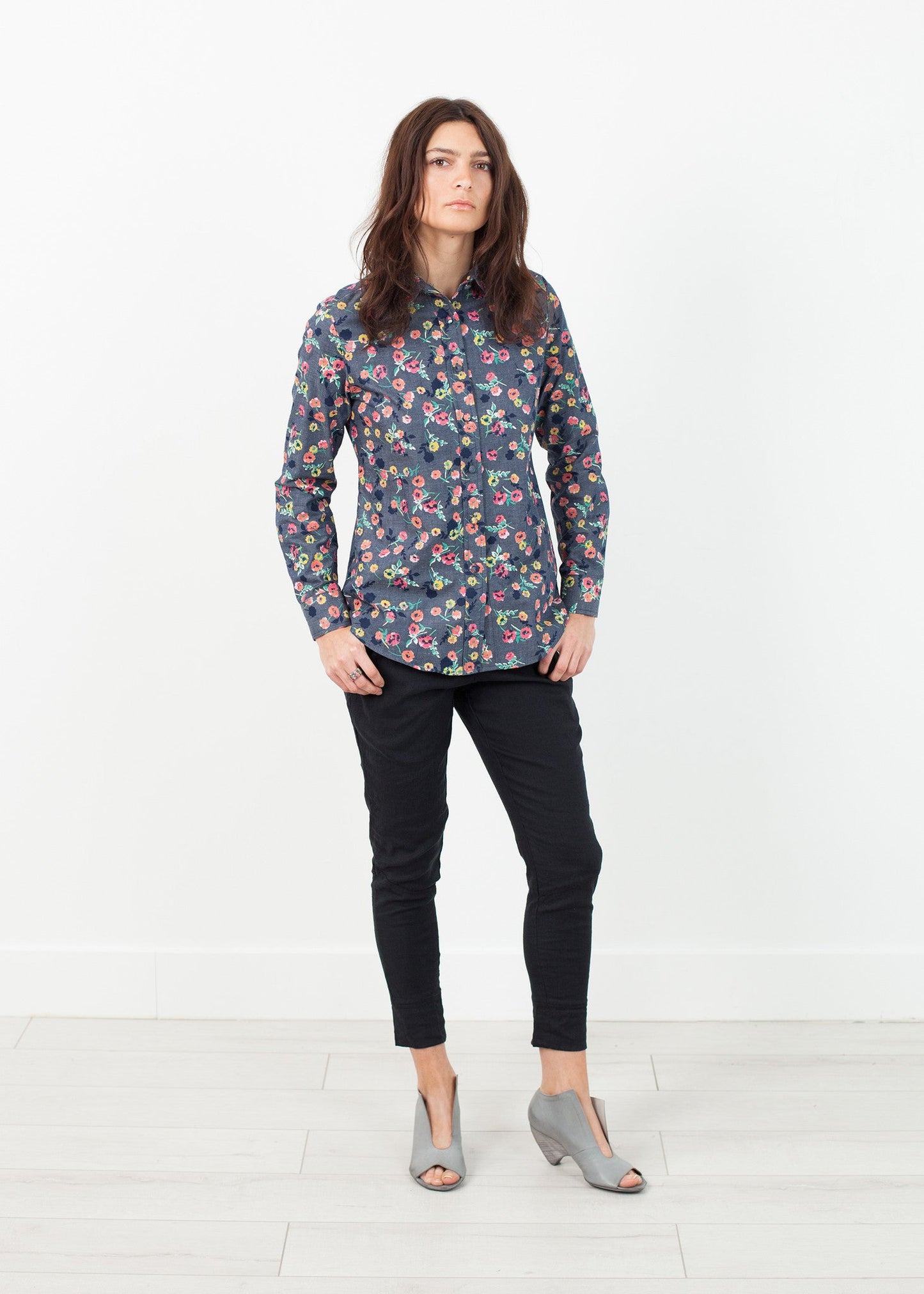 Long Sleeve Blouse in Black/Floral